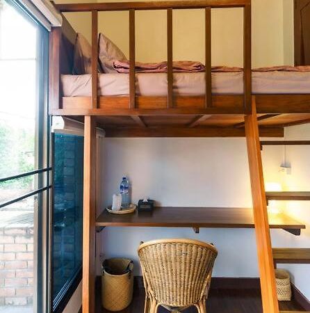Solo - Fong Lee Cc Lampang Walking Street Appartement Buitenkant foto