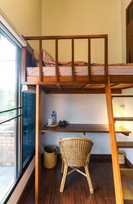 Solo - Fong Lee Cc Lampang Walking Street Appartement Buitenkant foto