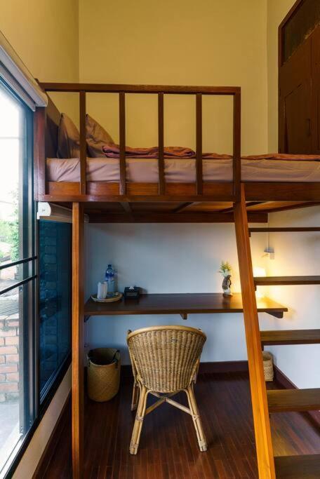 Solo - Fong Lee Cc Lampang Walking Street Appartement Buitenkant foto