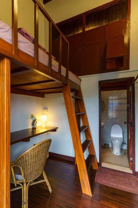 Solo - Fong Lee Cc Lampang Walking Street Appartement Buitenkant foto