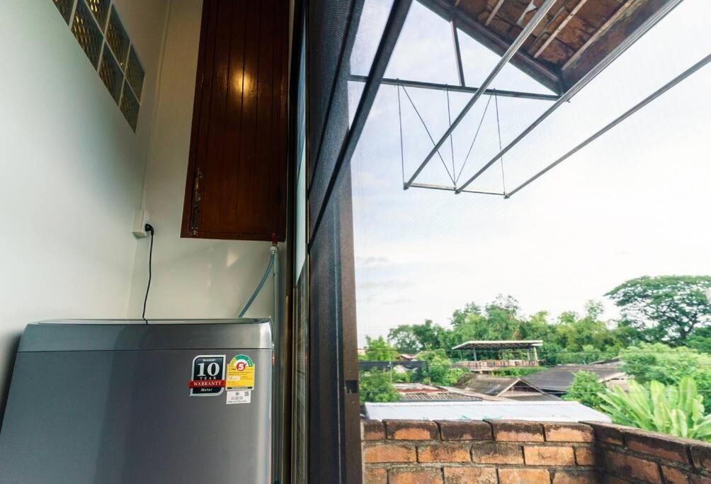 Solo - Fong Lee Cc Lampang Walking Street Appartement Buitenkant foto