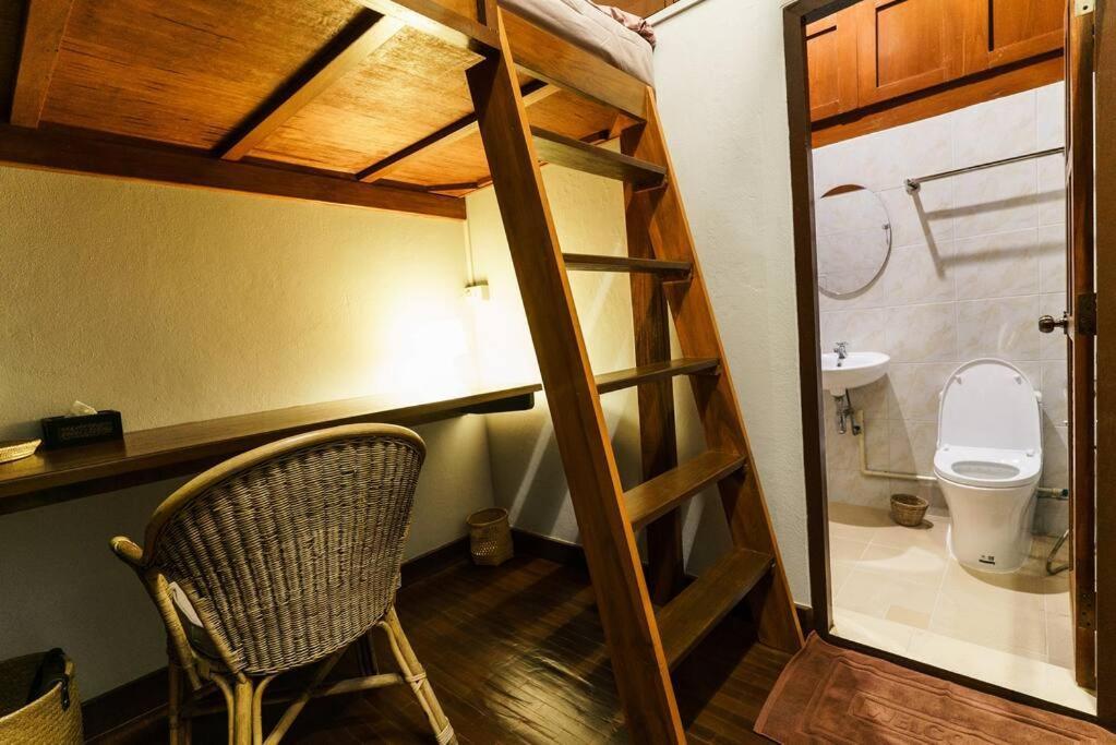 Solo - Fong Lee Cc Lampang Walking Street Appartement Buitenkant foto